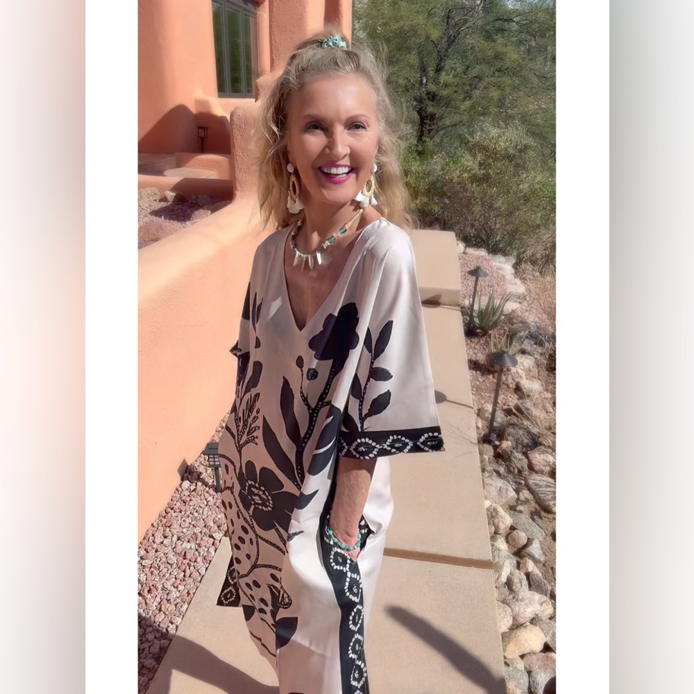 NWT Floral Print V-Neck Dress Black/Beige-S - Picture 10 of 17